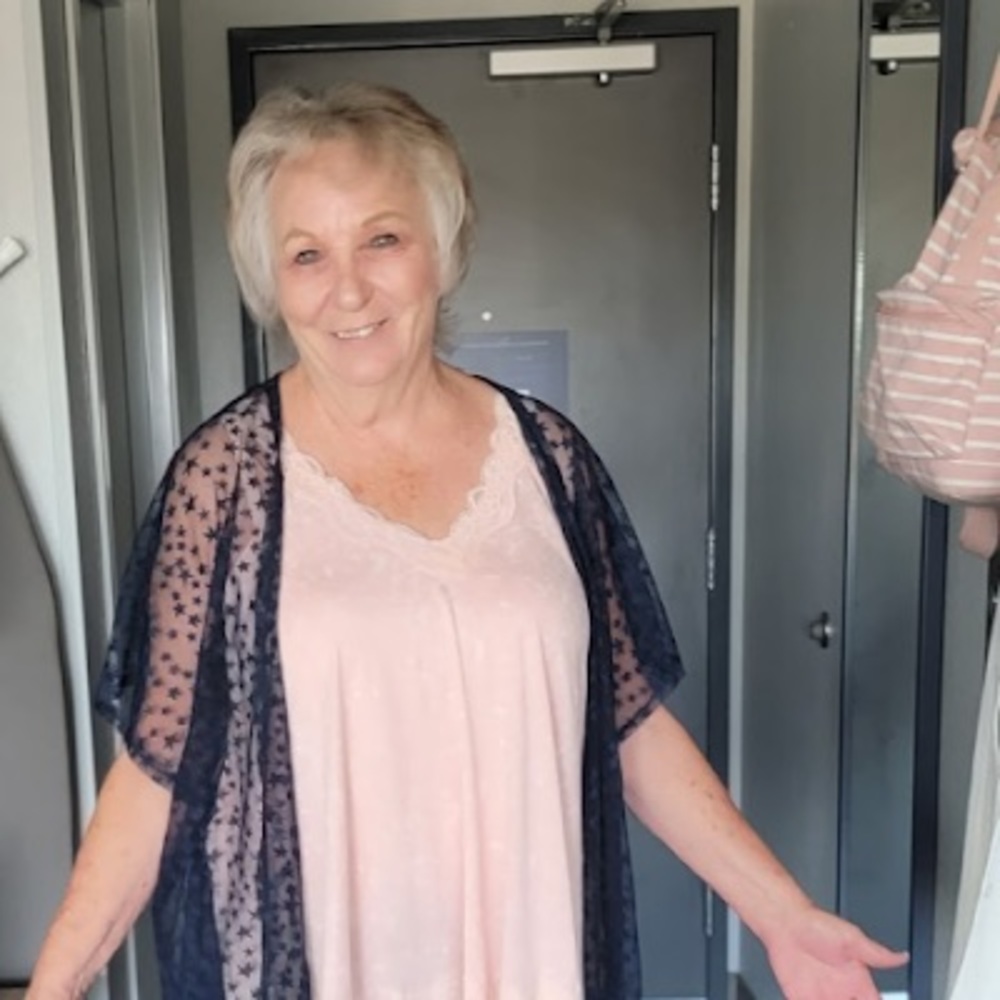 Meet your Posher, Terri - Picture 1 of 1